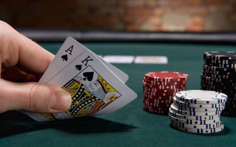 Cách Lựa Chọn Starting Hand Chuẩn Khi Chơi Poker Từ Ban Đầu 1 Cách Lựa Chọn Starting Hand Chuẩn Khi Chơi Poker Từ Ban Đầu